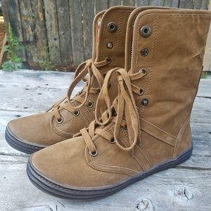 Blowfish Boots Flat Fold Over Lace Up Brown Boots